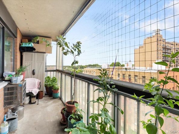35-20 147th Street 8C, Flushing NY 11354