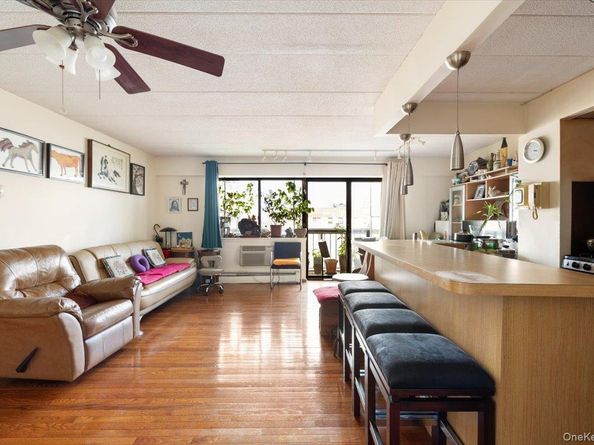 35-20 147th Street 8C, Flushing NY 11354