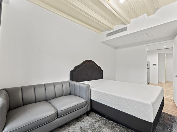 140-20 Cherry Avenue 3B, Flushing NY 11355