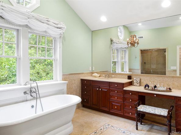 55 Cedar Lane W, Remsenburg NY 11960