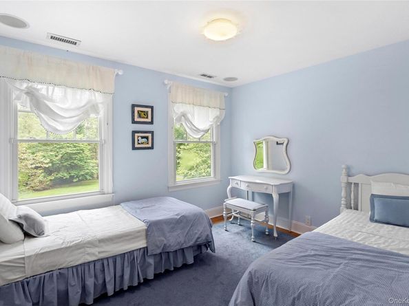 55 Cedar Lane W, Remsenburg NY 11960