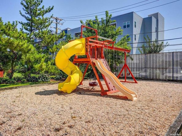 100-18 Baker Court, Island Park NY 11558