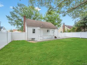 674 Winthrop Drive, Uniondale NY 11553