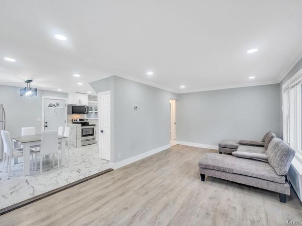 674 Winthrop Drive, Uniondale NY 11553