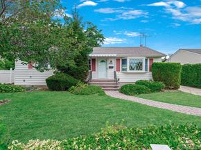 233 Lee Avenue, Hicksville NY 11801