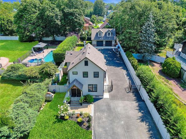 2325 Centre Avenue, Bellmore NY 11710