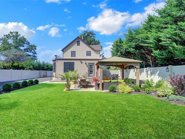 2325 Centre Avenue, Bellmore NY 11710