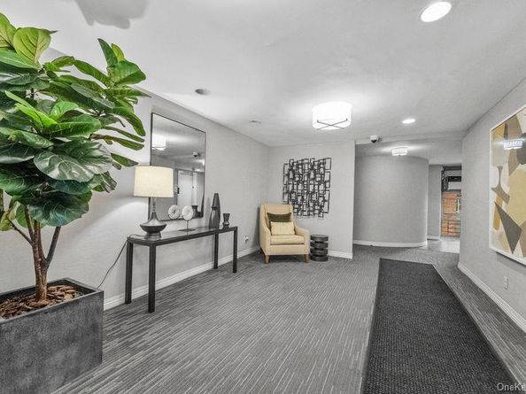 56 Doyer Avenue 3D, White Plains NY 10605