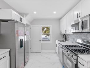 1686 Rosalind Avenue, Elmont NY 11003