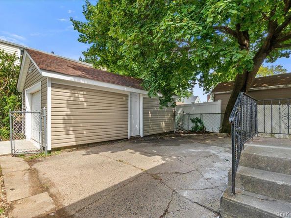 1686 Rosalind Avenue, Elmont NY 11003