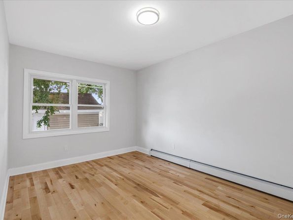 1686 Rosalind Avenue, Elmont NY 11003