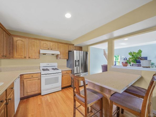 75 Samantha Drive, Coram NY 11727