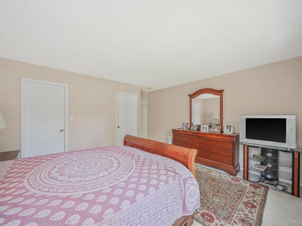 75 Samantha Drive, Coram NY 11727