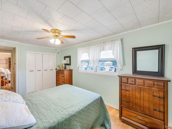 87 Underhill Avenue, Hicksville NY 11801