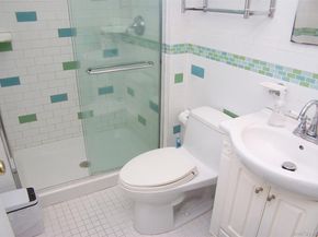 85 Oakland Avenue, Lynbrook NY 11563