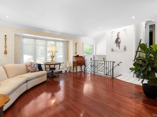 14 John Drive, Old Bethpage NY 11804