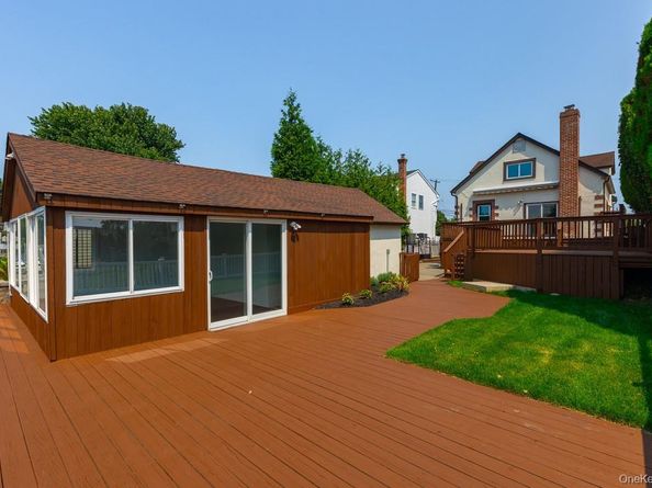94 Alhambra Road, Massapequa NY 11758