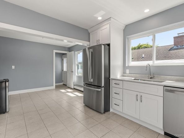 94 Alhambra Road, Massapequa NY 11758