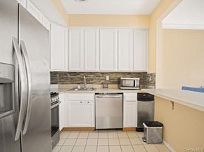 109 Heron Ln Lane 447, Bronx NY 10473