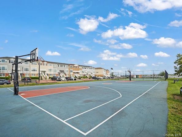 109 Heron Ln Lane 447, Bronx NY 10473