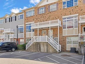 109 Heron Ln Lane 447, Bronx NY 10473