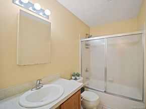 109 Heron Ln Lane 447, Bronx NY 10473