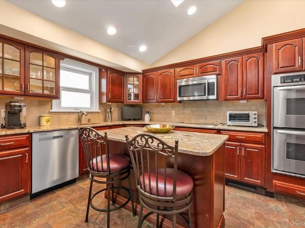 2511 Legion Street, Bellmore NY 11710