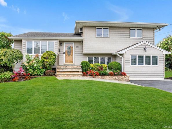 2511 Legion Street, Bellmore NY 11710