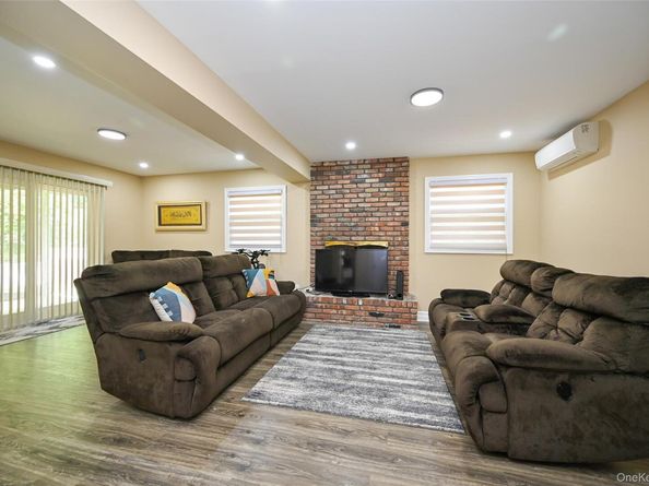 1061 Fordham Lane, Woodmere NY 11598