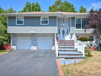 1061 Fordham Lane