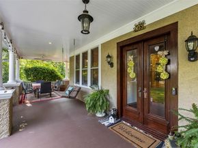 38 Cedar Street, Stony Brook NY 11790