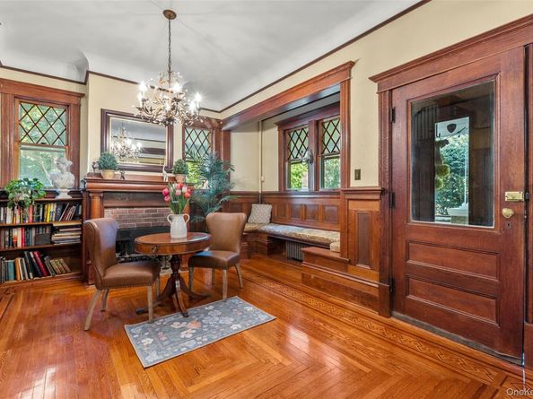 38 Cedar Street, Stony Brook NY 11790