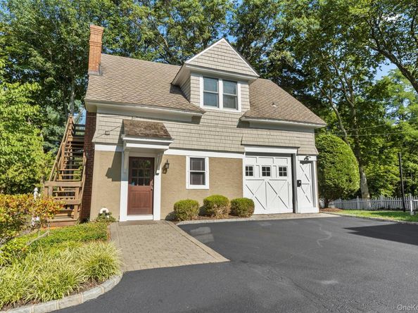 38 Cedar Street, Stony Brook NY 11790