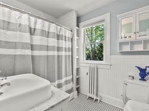 38 Cedar Street, Stony Brook NY 11790