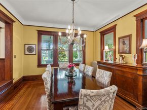 38 Cedar Street, Stony Brook NY 11790