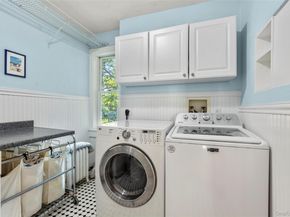 38 Cedar Street, Stony Brook NY 11790