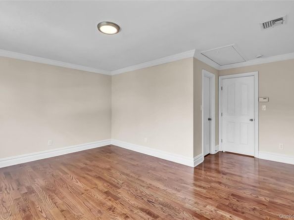 695 Montauk Highway, Oakdale NY 11769
