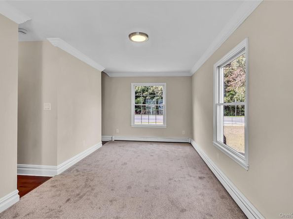 695 Montauk Highway, Oakdale NY 11769