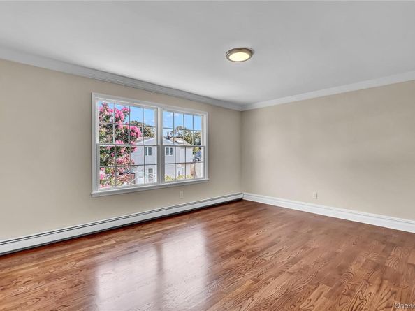 695 Montauk Highway, Oakdale NY 11769