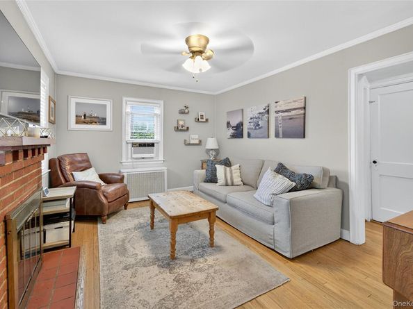 13 Prospect Street, Glen Head NY 11545