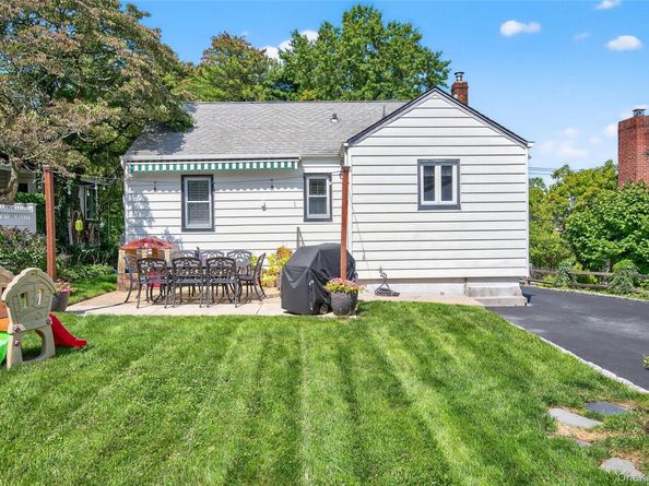 13 Prospect Street, Glen Head NY 11545
