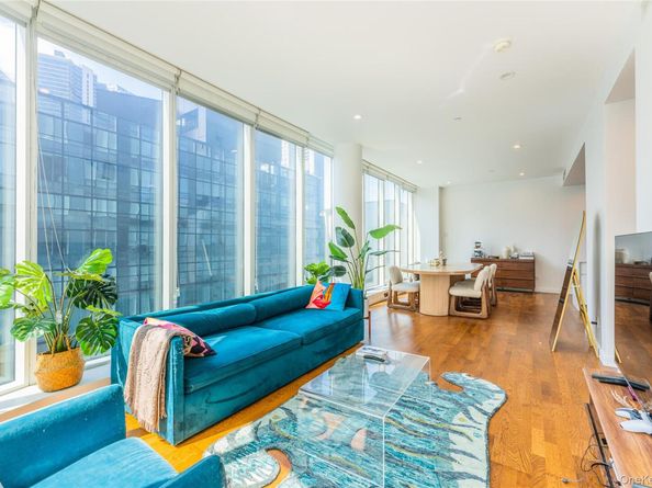 2717 42nd Road 7E, Long Island City NY 11101