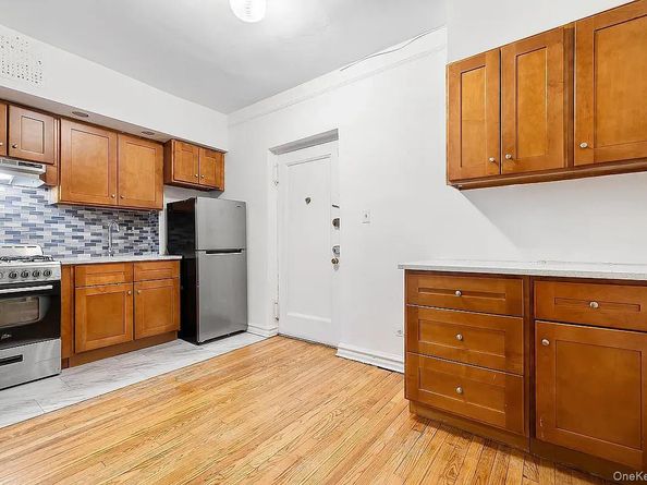 63-109 Saunders Street 3A, Rego Park NY 11374