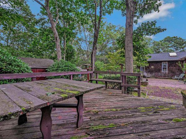 3 Peter Court, Manorville NY 11949