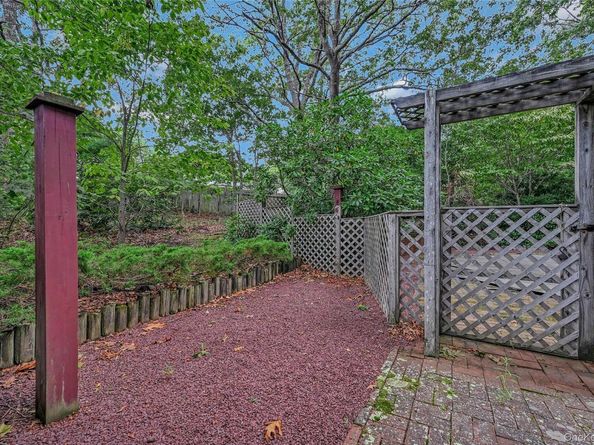 3 Peter Court, Manorville NY 11949