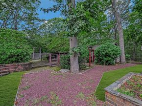 3 Peter Court, Manorville NY 11949