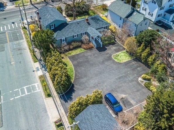 188 W Main Street, Oyster Bay NY 11771