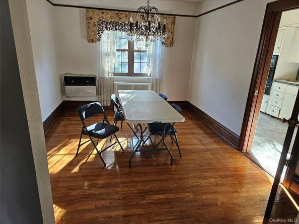 81-28 77 Avenue, Glendale NY 11385