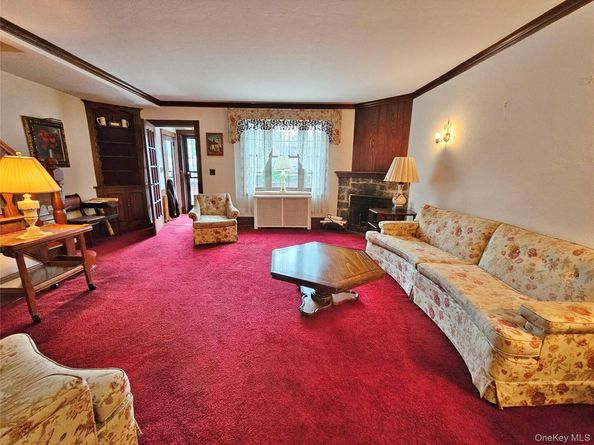 81-28 77 Avenue, Glendale NY 11385