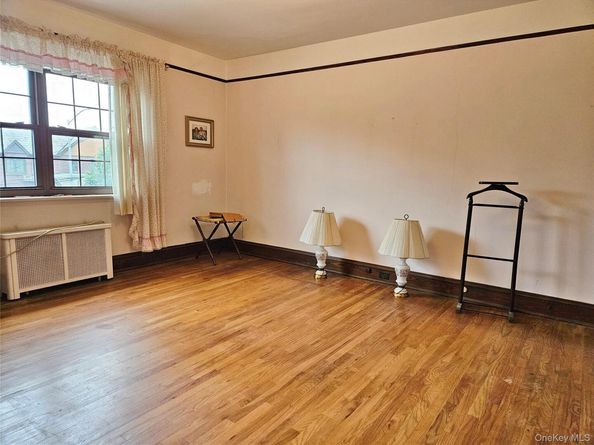 81-28 77 Avenue, Glendale NY 11385